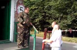 Профспілчан не пускають на шахту “Бужанську” у присутності поліції, яка бездіє Профспілчан не пускають на шахту “Бужанську” у присутності поліції