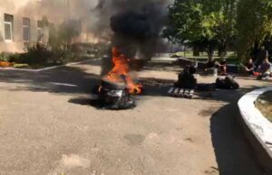 Біля ДП «Волиньвугілля» горіли шини. Триває 10-й день протестів шахтарів! Біля ДП «Волиньвугілля» горіли шини. Триває 10-й день протестів шахтарів!