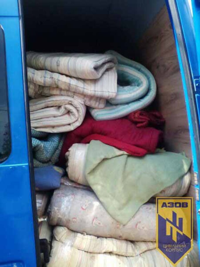 Цивільний Корпус “Азов” Нововолинськ передали в АТО гуманітарну допомогу Цивільний Корпус "Азов" Нововолинськ передали в АТО гуманітарну допомогу