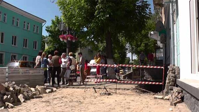 Олег Приступчук провів екскурсію по підвальному приміщенні, де робить реконструкцію (відео) Олег Приступчук провів екскурсію по підвальному приміщенні