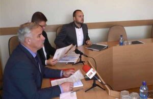 Віктор Сапожніков перетворився у містечкового Генсека Віктор Сапожніков перетворився у містечкового Генсека