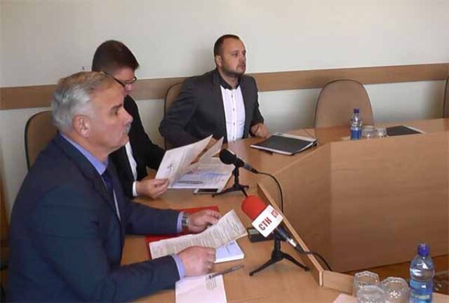 Віктор Сапожніков перетворився у містечкового Генсека Віктор Сапожніков перетворився у містечкового Генсека