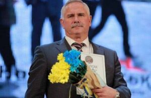 «Дерибанити» комунальне майно він може, сидіти на грошових потоках теж… А відповідати перед законом –... «Дерибанити» комунальне майно він може