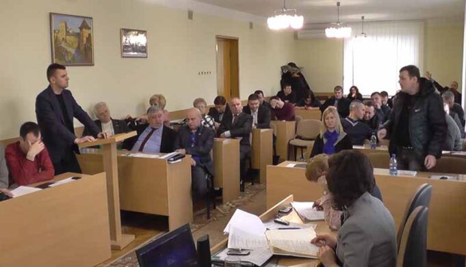 Шоста сесія міської ради: звіт начальника поліції та прокурора, депутати матимуть помічників, кінотеатр «Україна» передадуть... Шоста сесія міської ради: звіт начальника поліції та прокурора