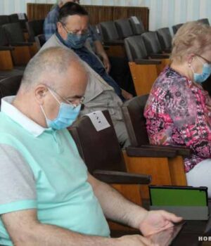 Нововолинські депутати знову просять Київ «докинути» грошей у міський бюджет через коронакризу