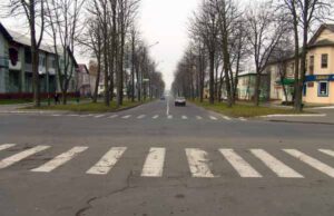 В центрі Нововолинська чоловік продовжує нападати на дівчат! В центрі Нововолинська чоловік продовжує нападати на дівчат!