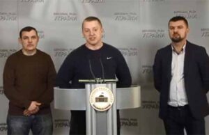 Звернення нововолинських шахтарів у Києві до керівництва країни (ВІДЕО) Звернення нововолинських шахтарів у Києві до керівництва країни (ВІДЕО)