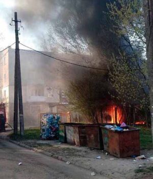 Біля супермаркету «АТБ» горів смітник!