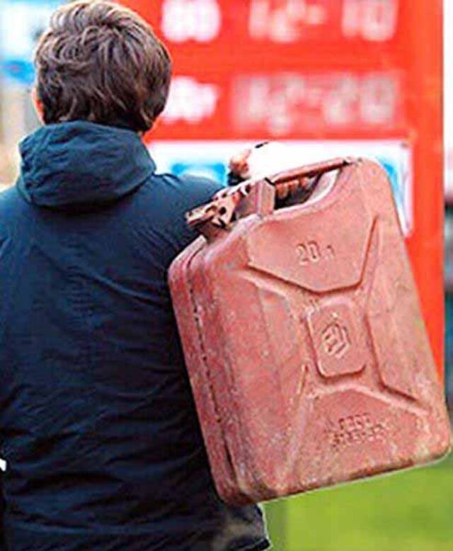 У “Волинській” бригаді крадуть пальне… тоннами! У "Волинській" бригаді крадуть пальне... тоннами!