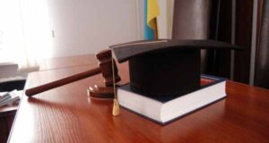 Зароблені зарплати “вибивають” через суд Зароблені зарплати "вибивають" через суд