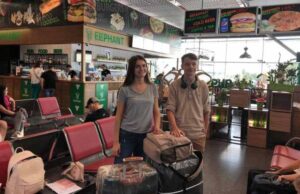 Андрій Торчило вилетів до Нью-Йорку на безкоштовне навчання, а його сестрі не видали візу Андрій Торчило вилетів до Нью-Йорку на безкоштовне навчання