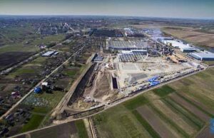 Нововолинцям смердить “Кроноспан”, а влада вмиває руки, – екоактивіст Нововолинцям смердить "Кроноспан"