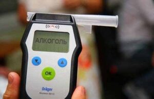 У Нововолинську п’яний водій пересів на пасажирське місце, щоб уникнути відповідальності У Нововолинську п'яний водій пересів на пасажирське місце