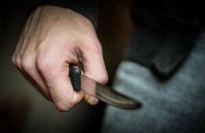 Біля «Castello» підрізали чоловіка, його госпіталізували! Біля «Castello» підрізали чоловіка