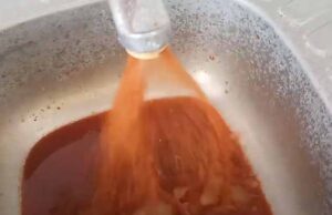 Ранковий сюрприз із кранів від водоканалу отримали мешканці вулиці Нововолинської Ранковий сюрприз із кранів від водоканалу отримали мешканці вулиці Нововолинської