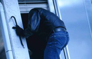 Спиртного майже на 20 тис. грн. викрав нововолинець у сільському клубі району Спиртного майже на 20 тис. грн. викрав нововолинець у сільському клубі району