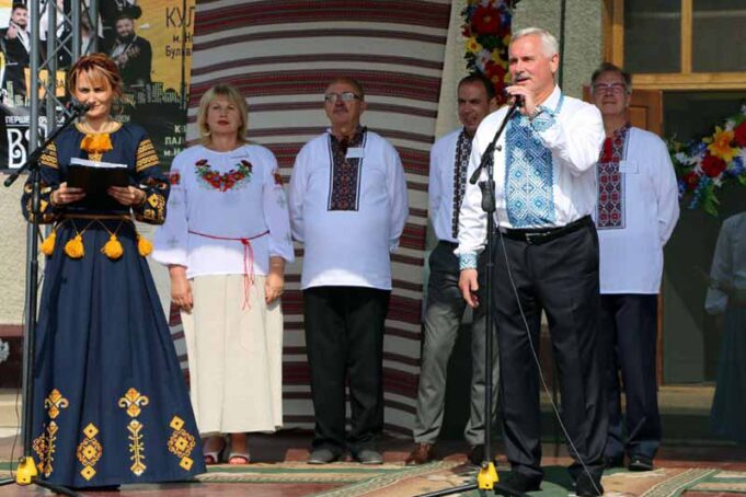 У Нововолинську визначили та нагородили кращі вишиванки 2017 року (ФОТО/ВІДЕО) У Нововолинську визначили та нагородили кращі вишиванки 2017 року (ФОТО/ВІДЕО)