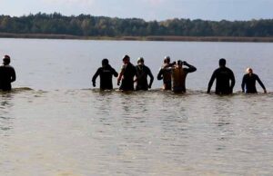 Гузь та Палиця, пропагуючи здоровий спосіб життя, подолали вплав Велике Згоранське озеро (відео) Гузь та Палиця