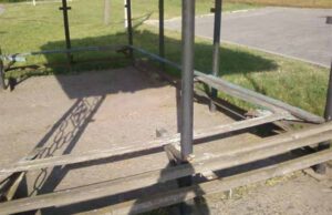 У Нововолинську просять відремонтувати зупинку У Нововолинську просять відремонтувати зупинку