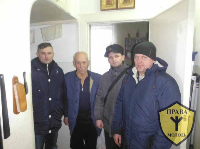 Націоналісти Нововолинська відвідали ветерана УПА Націоналісти Нововолинська відвідали ветерана УПА