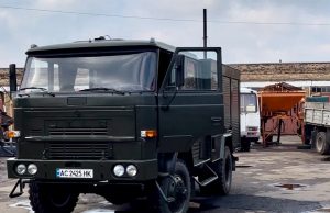 Для потреб 100 бригади ТРО придбали і передали повнопривідну вантажівку