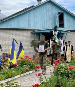 Скорботний-день-для-Нововолинської-громади:-попрощалися-із-загиблим-Захисником-Олександром-Чемком