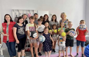 Фірмові м’ячі отримав простір психосоціальної підтримки у Нововолинську Фірмові-м’ячі-отримав-простір-психосоціальної-підтримки-у-Нововолинську