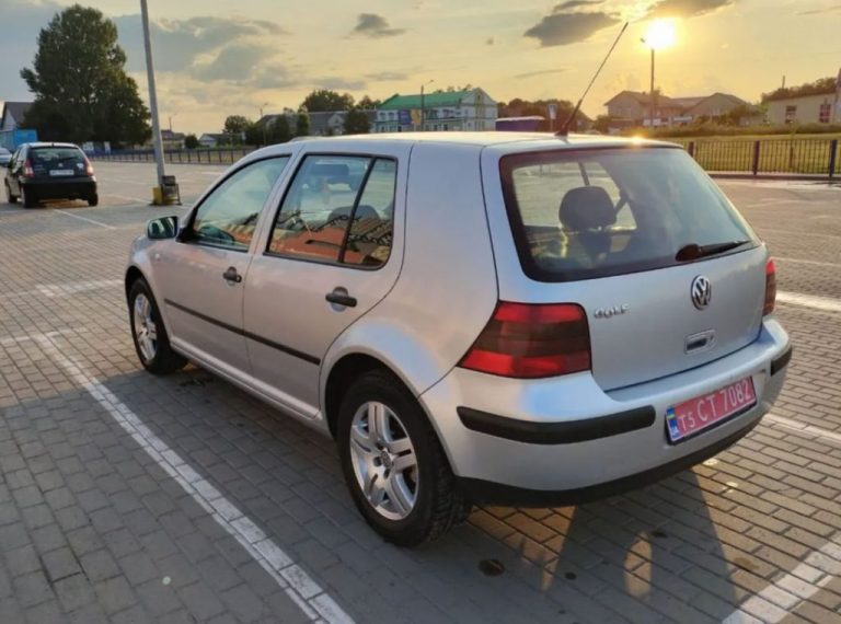 Продам Volkswagen Golf 2002