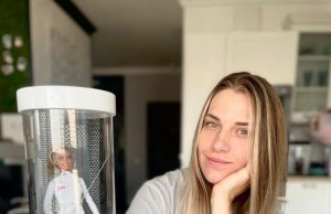 Фехтувальниця Ольга Харлан оголосила торги на ексклюзивну ляльку Barbie