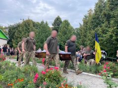 У невимовному горі назавжди попрощалися з Героєм Богданом Павловим