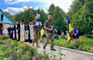 Нововолинська громада назавжди попрощалася із Захисником Іваном Сахніком Нововолинська-громада-назавжди-попрощалася-із-Захисником-Іваном-Сахніком
