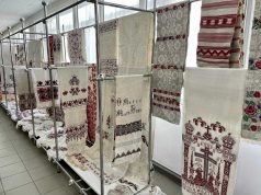 Колекціонерка Марія Доліновська представила виставку старовинних вишитих та тканих рушників Колекціонерка-Марія-Доліновська-представила-виставку-старовинних-вишитих-та-тканих-рушників