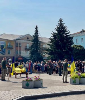 У-Нововолинську-попрощалися-із-полеглими-Захисниками-Володимиром-Гасюком-та-Олександром-Пущало