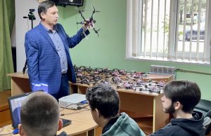 Студенти і викладачі коледжів Нововолинська та Володимира придбали 20 дронів для Захисників Студенти-і-викладачі-коледжів-Нововолинська-та-Володимира-придбали-20-дронів-для-Захисників