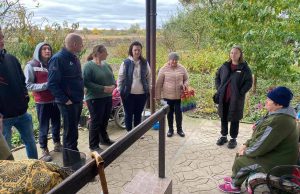 Малозабезпечені мешканці громади отримали продуктові набори (відео) Малозабезпечені-мешканці-громади-отримали-продуктові-набори-(відео)