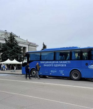 Понад-20-осіб-зробили-щеплення-у-вакцинальному-автобусі