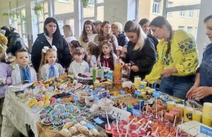 Понад 100 тисяч гривень на техніку Захисникам: у ліцеї №2 провели благодійний ярмарок Понад-100-тисяч-гривень-на-техніку-Захисникам:-у-ліцеї-№2-провели-благодійний-ярмарок