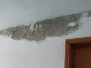 Шукаю майстрів заштукатурити в під’їзді.