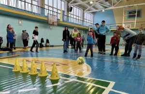 Майстер-класи, руханки та подарунки: у Нововолинську провели захід для діток з інвалідністю Майстер-класи,-руханки-та-подарунки:-у-Нововолинську-провели-захід-для-діток-з-інвалідністю