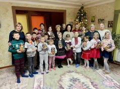 Привітали зі святами вихованців дитячо-оздоровчого центру «Ковчег» Привітали-зі-святами-вихованців-дитячо-оздоровчого-центру-«Ковчег»