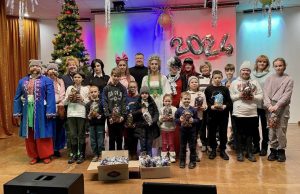 Миколай крокує по громаді: дітки пільгових категорій отримали солодкі подарунки Миколай-крокує-по-громаді:-дітки-пільгових-категорій-отримали-солодкі-подарунки