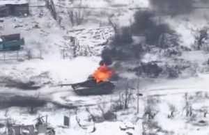 Волинські тероборонівці підпалили ворожий танк за допомогою дрона. ВIДЕО Волинські-тероборонівці-підпалили-ворожий-танк-за-допомогою-дрона.-ВiДЕО