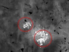 Окупант переступає через тіло пораненого товариша і тікає. ВIДЕО Окупант-переступає-через-тіло-пораненого-товариша-і-тікає.-ВiДЕО