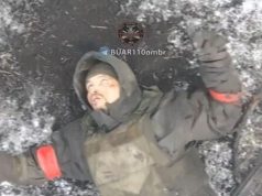 Окупант закочує очі під лоба після атаки українського дрона поблизу Авдіївки. ВIДЕО 18+ Окупант-закочує-очі-під-лоба-після-атаки-українського-дрона-поблизу-Авдіївки.-ВiДЕО-18+