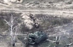 Ротація піхоти ЗСУ під прикриттям БМП YPR-765. ВIДЕО Ротація-піхоти-ЗСУ-під-прикриттям-БМП-ypr-765.-ВiДЕО