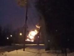 Дві росіянки спостерігають за пожежею на нафтобазі у Клинцях: “Нам п#здец, Люда. Ты в курсе?”,... Дві-росіянки-спостерігають-за-пожежею-на-нафтобазі-у-Клинцях:-“Нам-п#здец,-Люда-Ты-в-курсе?”,.