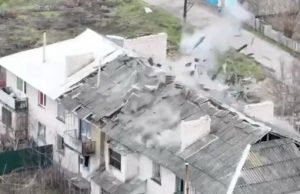 Спецпризначецні ССО знищили російську радіолокаційну станцію “Фара-ПВ” ударним дроном. ВIДЕО Спецпризначецні-ССО-знищили-російську-радіолокаційну-станцію-“Фара-ПВ”-ударним-дроном.-ВiДЕО