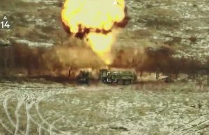 Українські захисники знищили російські ЗРК та РЛС ударом HIMARS. ВIДЕО Українські-захисники-знищили-російські-ЗРК-та-РЛС-ударом-himars.-ВiДЕО