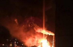 НПЗ у російському Туапсе атакували безпілотники СБУ, – джерело. ВIДЕО НПЗ-у-російському-Туапсе-атакували-безпілотники-СБУ,-–-джерело.-ВiДЕО