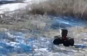 Наземний дрон з вибухівкою проїхав на чотири кілометри у ворожий тил та підірвав міст. ВIДЕО Наземний-дрон-з-вибухівкою-проїхав-на-чотири-кілометри-у-ворожий-тил-та-підірвав-міст.-ВiДЕО